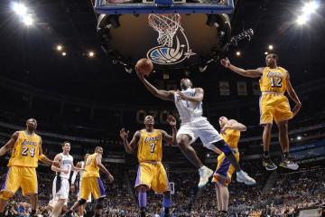 开云官网-F1街道赛般的篮球焦点战，火箭以精准战术全面压制爵士