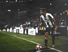 开云体育官网-桃田贤斗，沉默英雄的归来，鏖战丹麦一役关键制胜