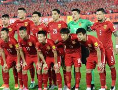 开云下载-引人瞩目！国内足球联赛球队争夺榜首位置！