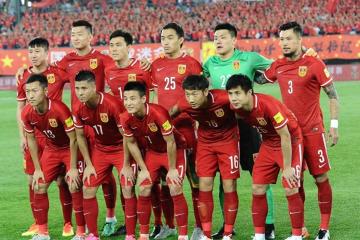 开云下载-引人瞩目！国内足球联赛球队争夺榜首位置！