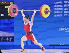 开云体育app-举重比赛现场一触即发，金银铜各有主