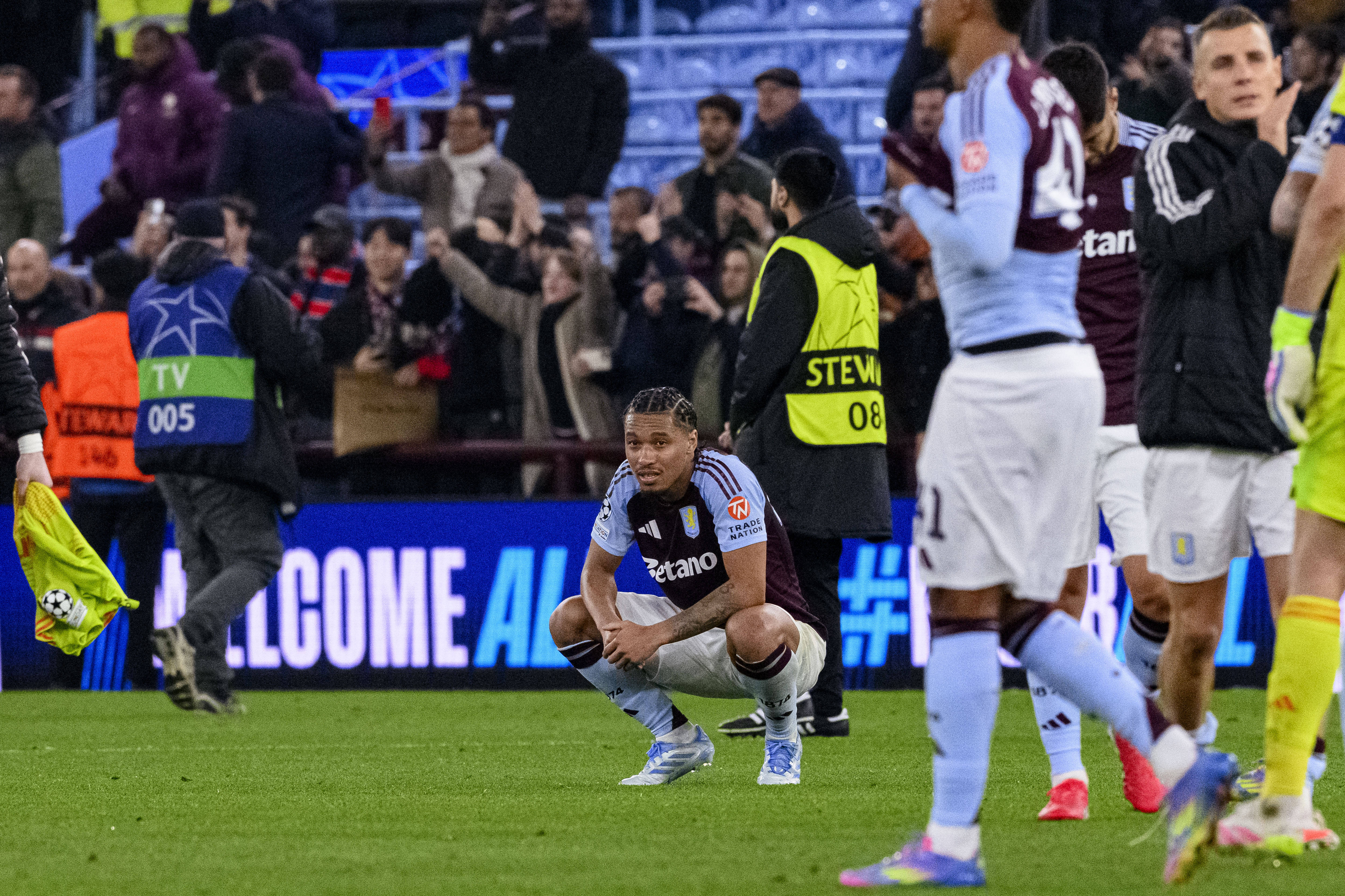 开云体育平台APP-包含巴黎圣日耳曼遭遇惊险,小组赛胜场险胜的词条