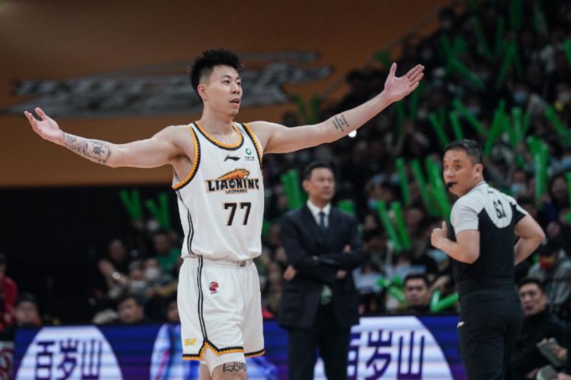 开云APP-步行者逆转广州队,张镇麟高光表现的简单介绍